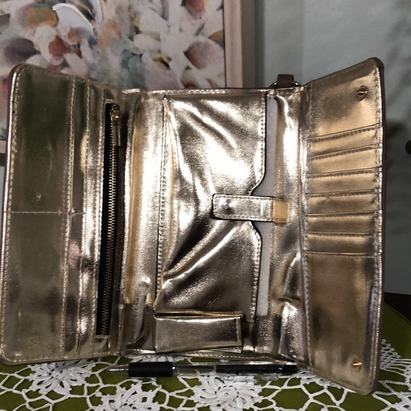 NWT vegan leather tri fold wristlet wallet - Picture 3 of 5